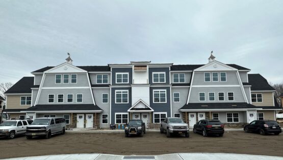 APARTMENTS 5